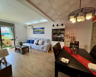 Living room of Flat for sale in Sant Boi de Llobregat  with Air Conditioner, Heating and Parquet flooring