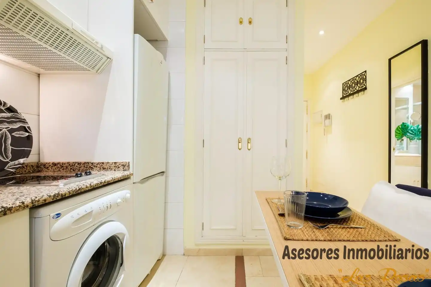 Küche von Wohnung zur Miete in Madrid mit Klimaanlage und Möbliert