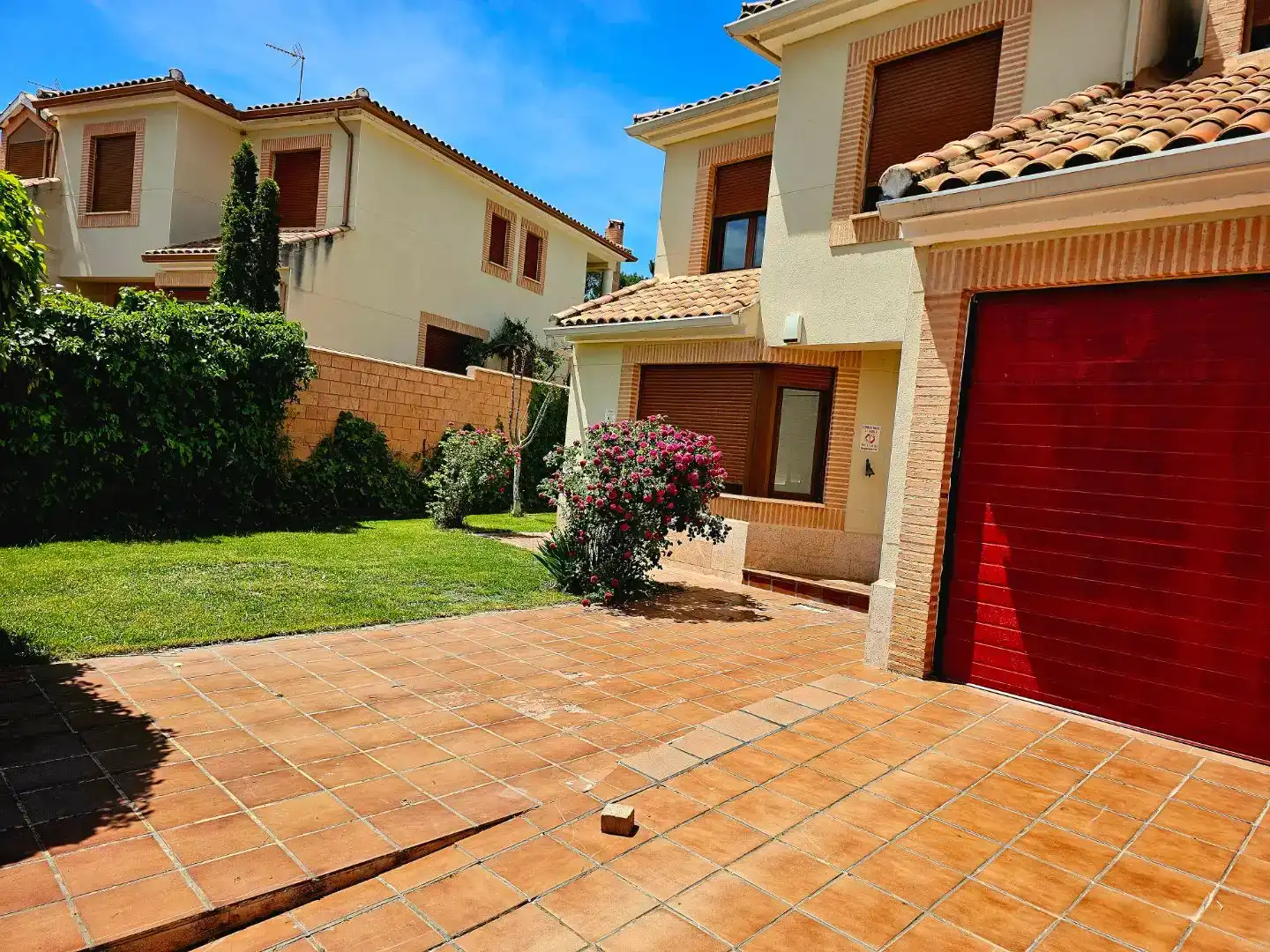 Vista exterior de Piso en venta en Chillarón de Cuenca con Calefacción, Jardín privado y Parquet