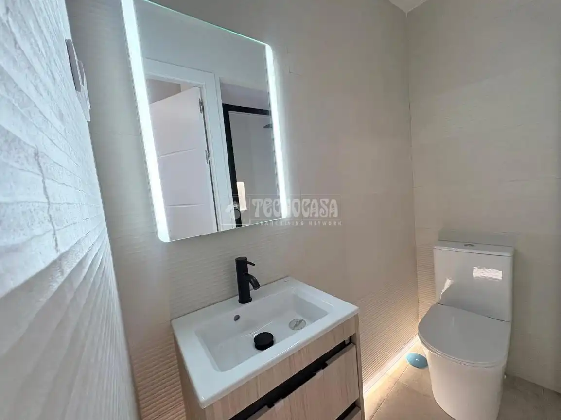 Baño de Piso en venta en Madrid con Aire acondicionado y Calefacción
