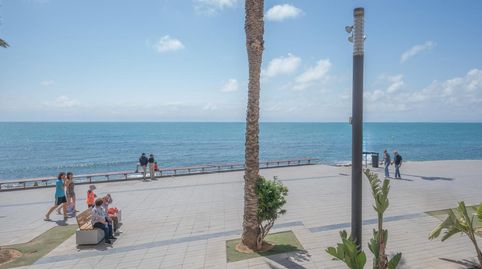 Foto 3 de Piso en venta en P.º Juan Aparicio, Las Piscinas Naturales, Torrevieja