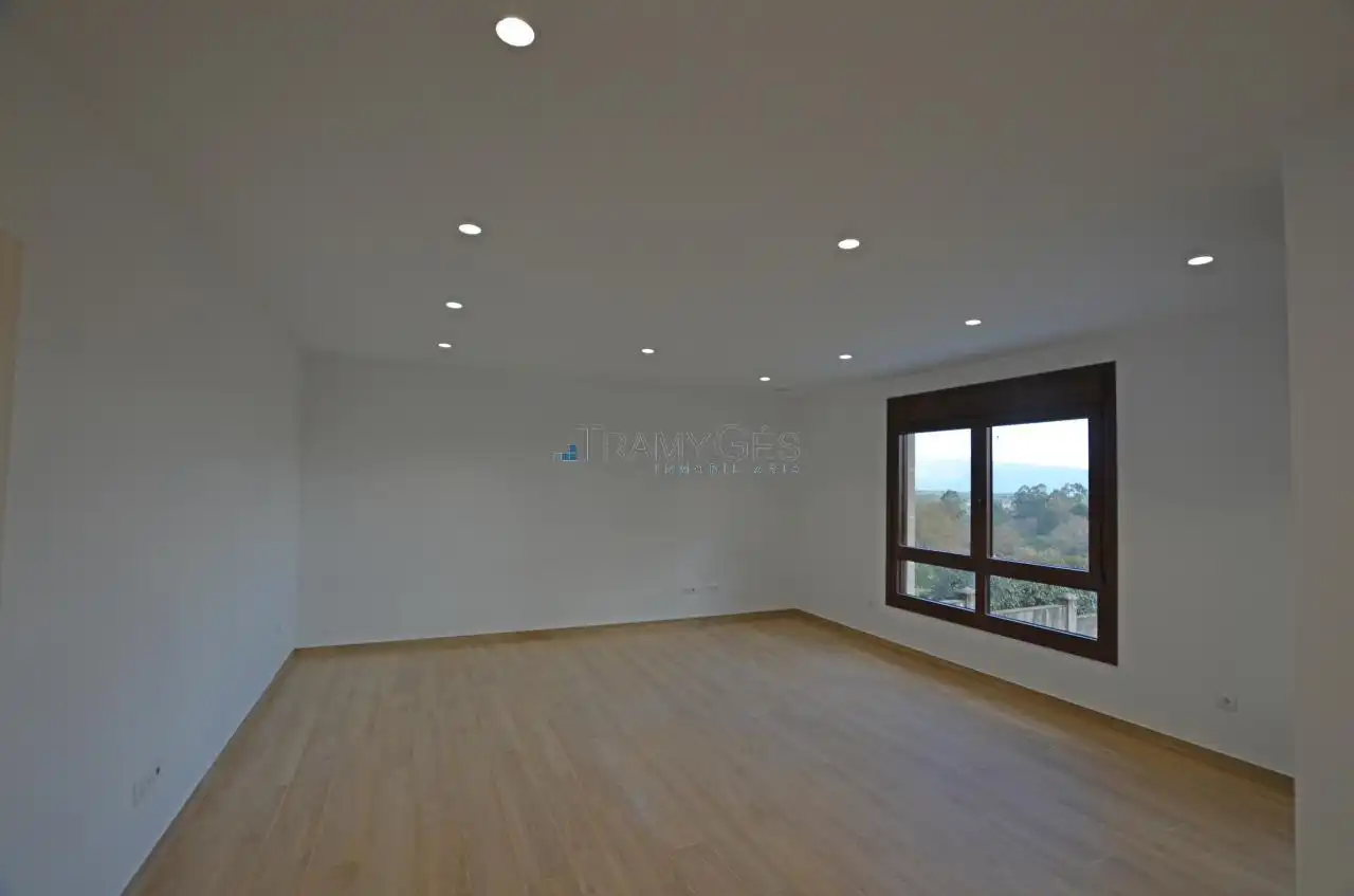 Sala d'estar de Casa o xalet en venda en Tomiño amb Calefacció, Jardí privat i Terrassa