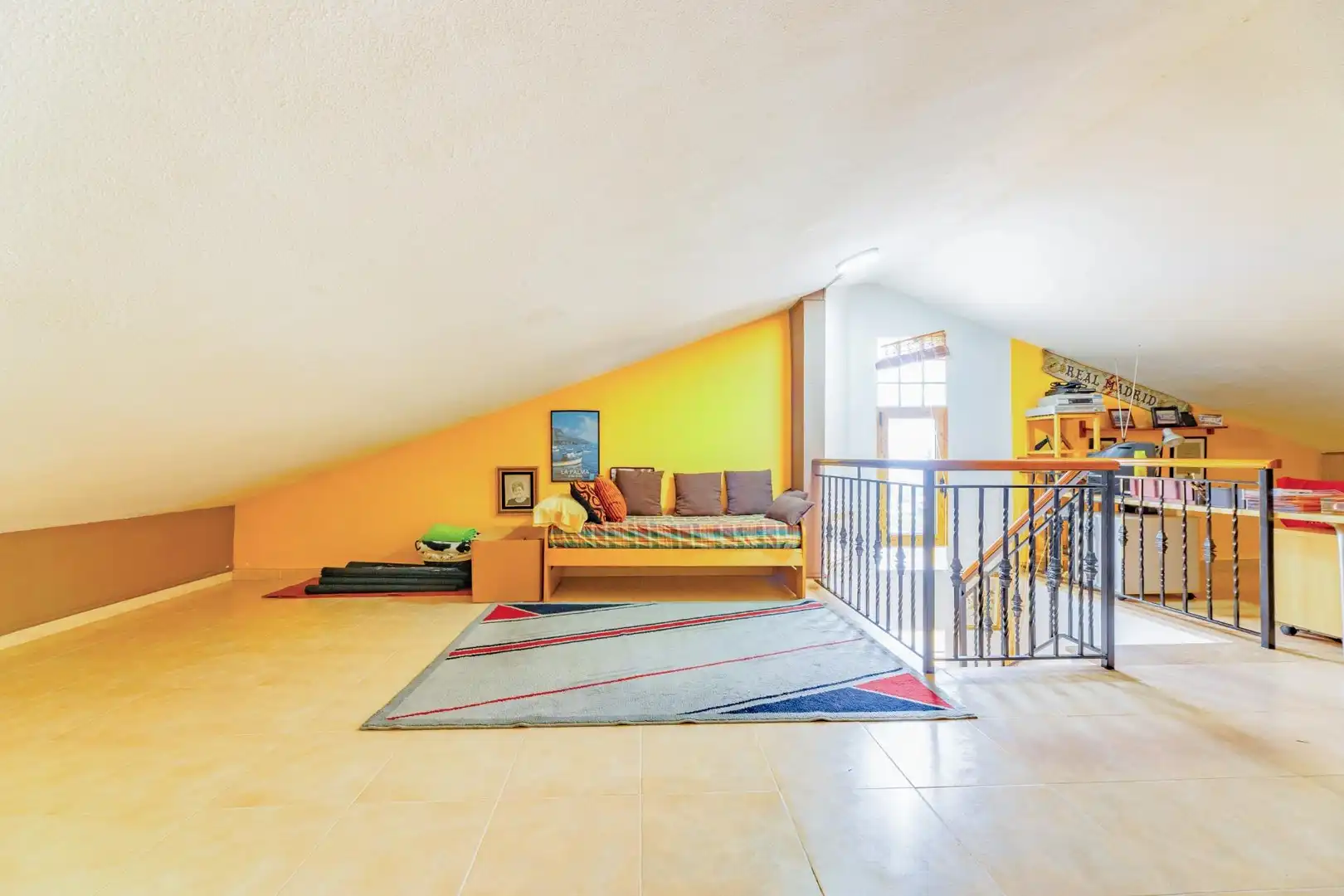 Casa adosada en venta en Chiva con Aire acondicionado, Calefacción y Terraza