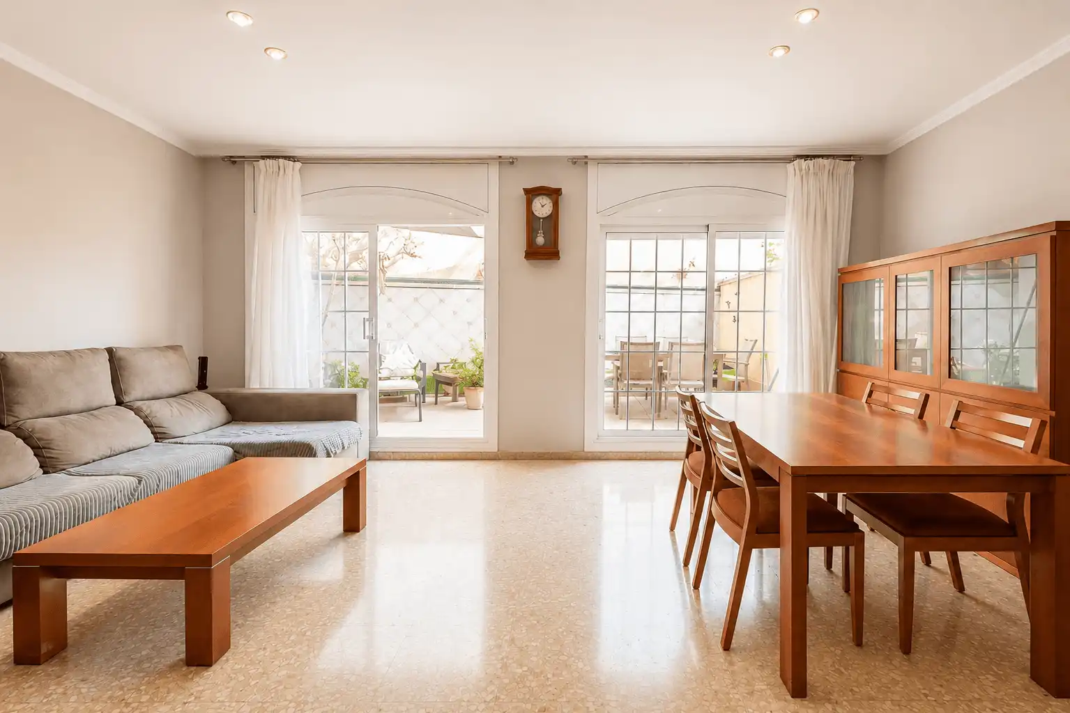 Sala d'estar de Casa o xalet en venda en Canet de Mar amb Aire condicionat, Calefacció i Terrassa