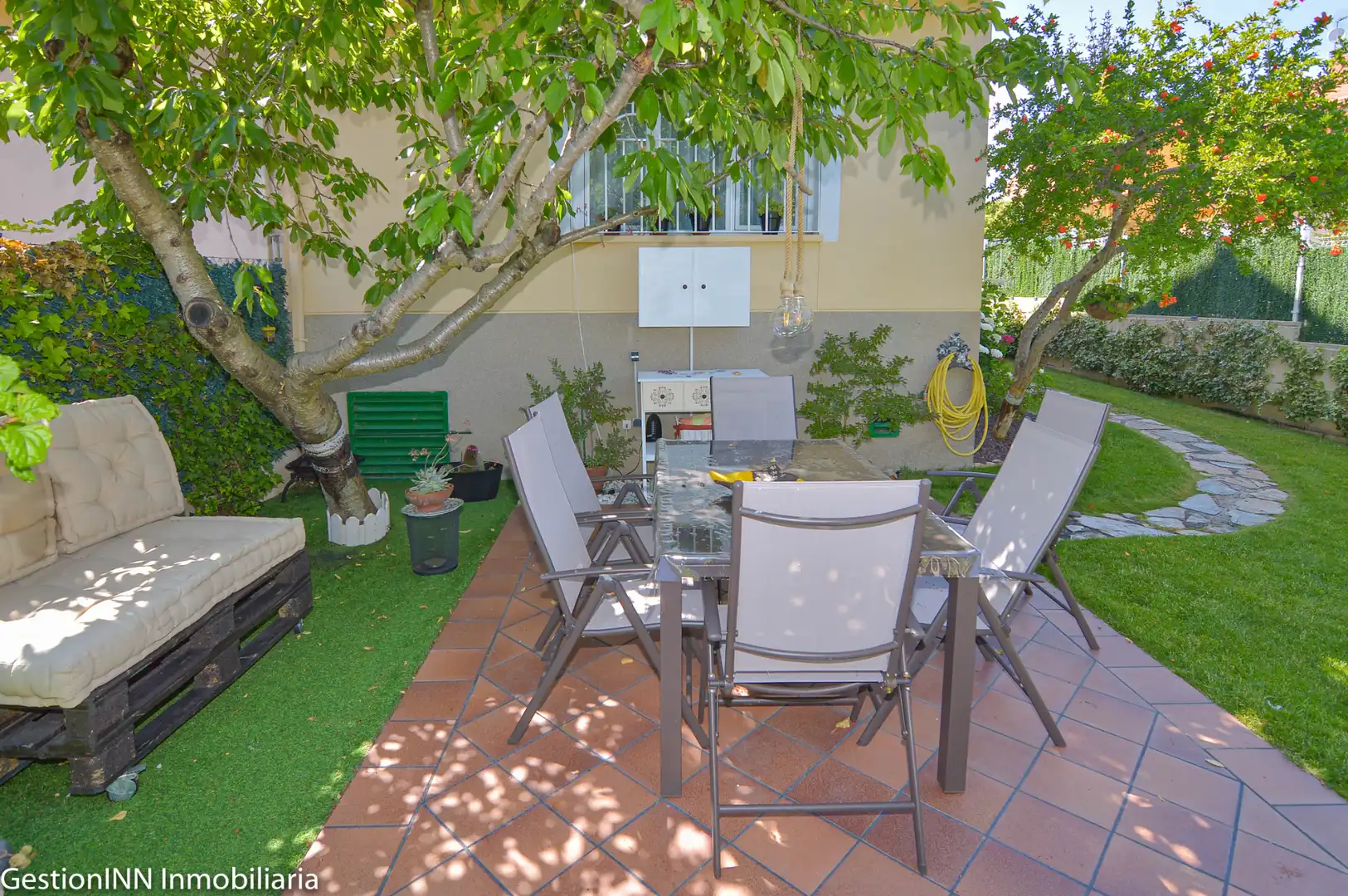 Jardín de Casa adosada en venta en Valdemorillo con Calefacción, Jardín privado y Parquet