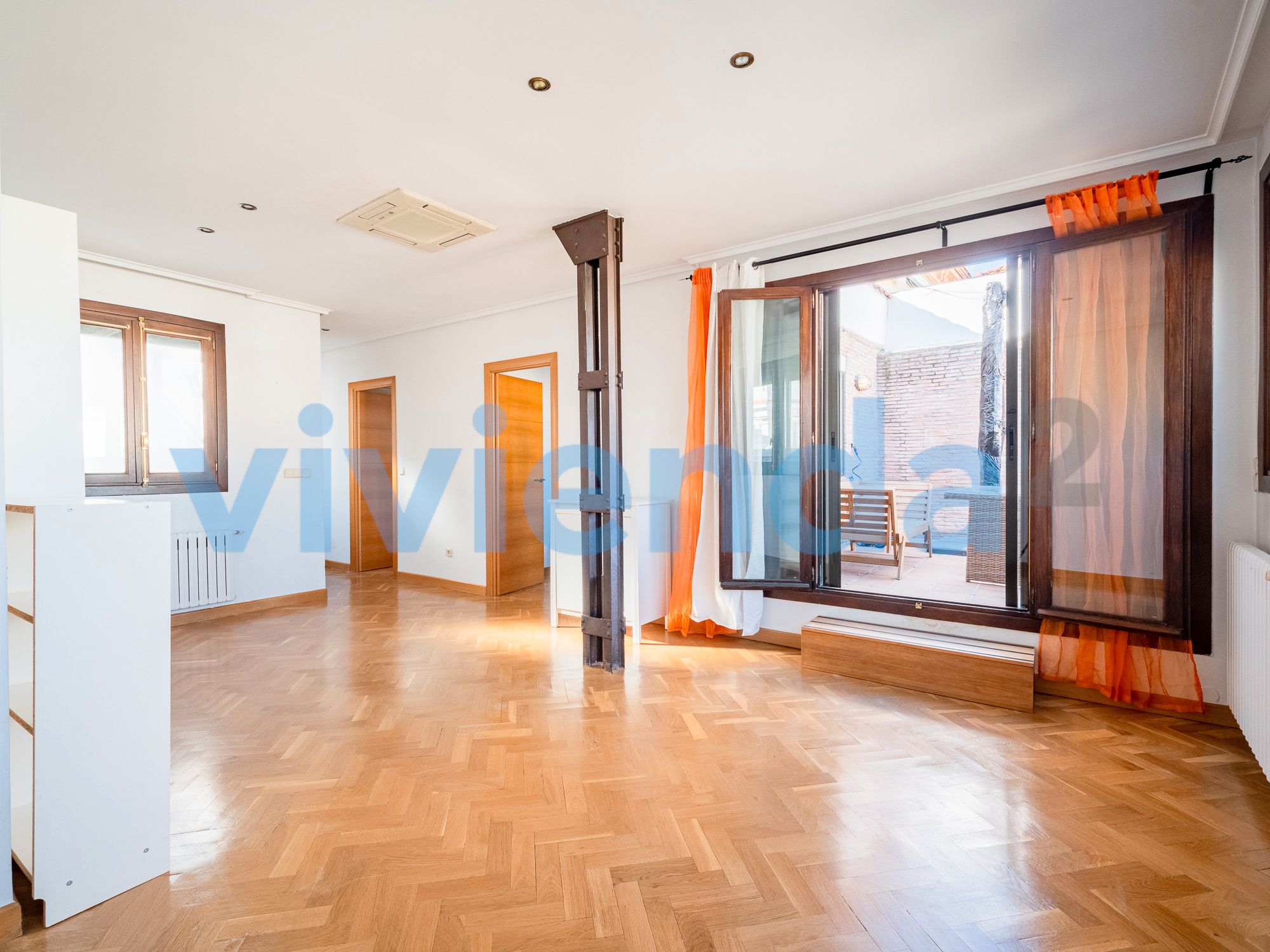 Living room of Attic for sale in  Madrid Capital  with Air Conditioner, Heating and Terrace