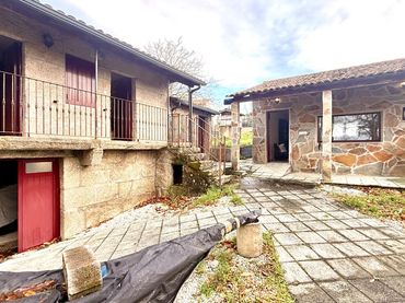 Casa rústica amb balcó en venda a Lugar ZARRACOS