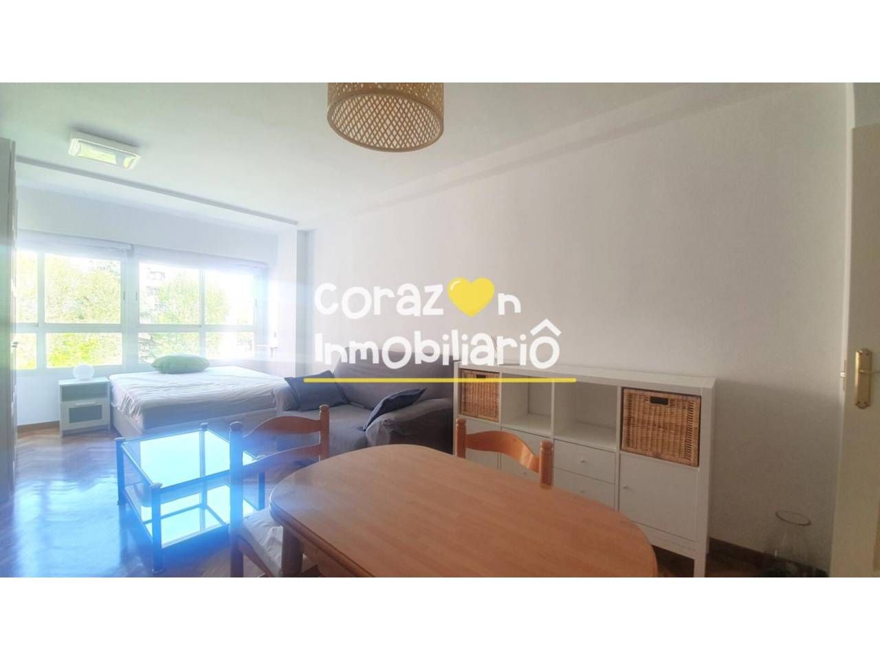 Vista exterior de Estudio de alquiler en  Madrid Capital con Aire acondicionado, Parquet y Amueblado