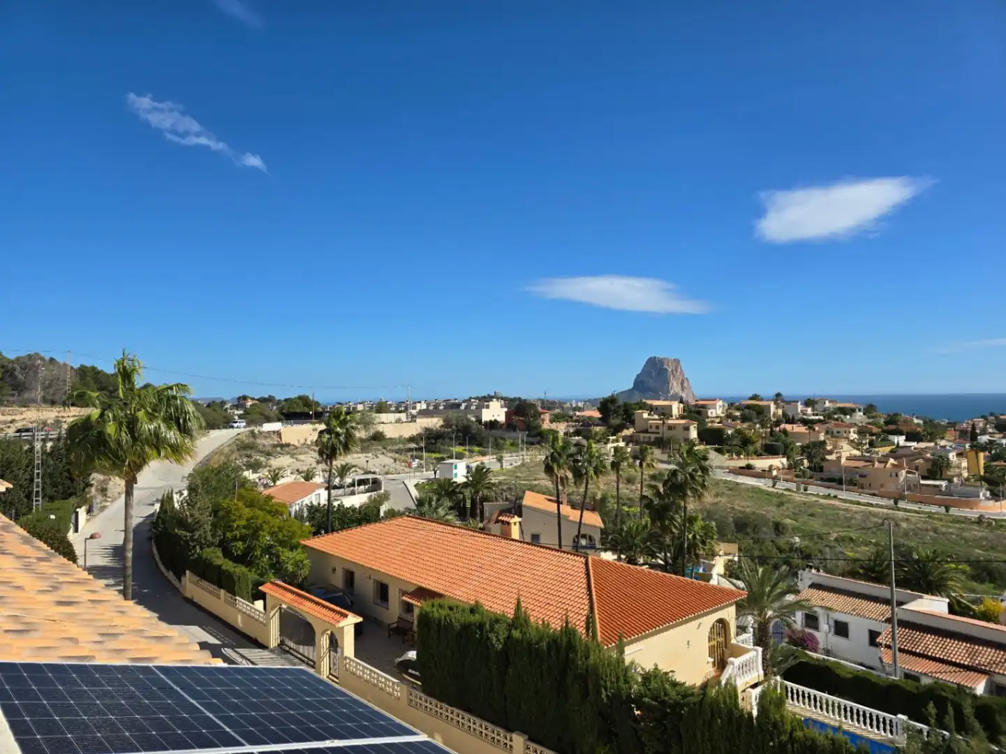 Vista exterior de Casa o xalet en venda en Calpe / Calp amb Aire condicionat, Calefacció i Jardí privat