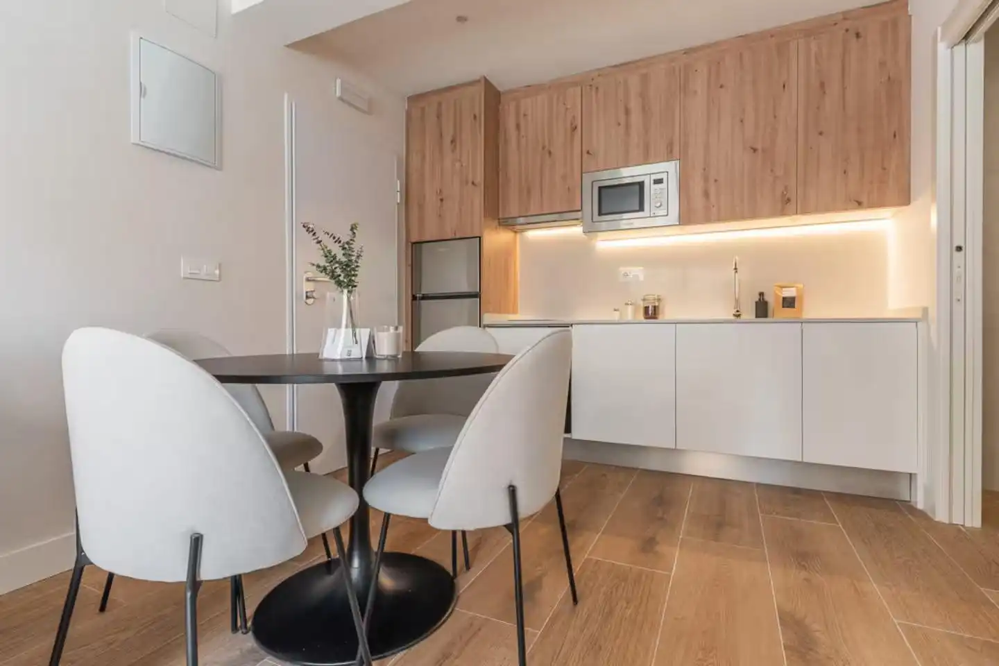 Küche von Wohnung zum Verkauf in Madrid mit Klimaanlage, Heizung und Privatgarten