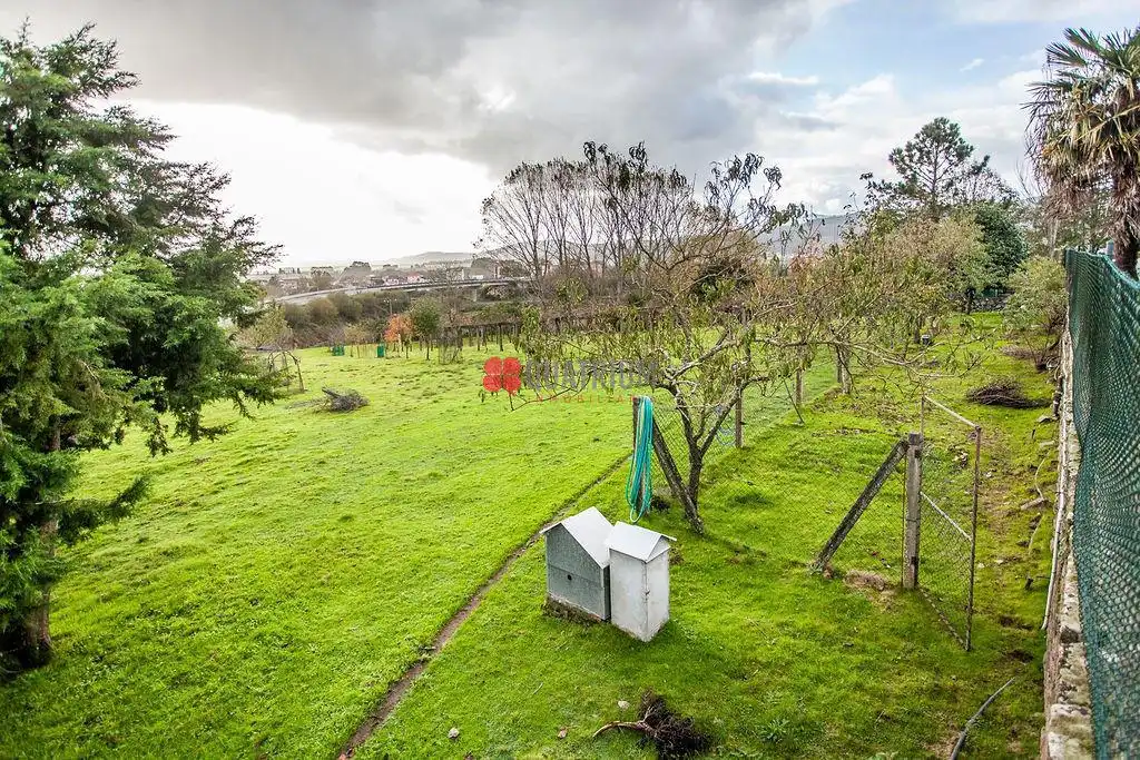 Casa o xalet en venda en Padrón amb Jardí privat