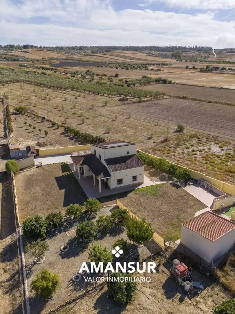 Casa o xalet en venda en Villarrasa amb Aire condicionat, Calefacció i Jardí privat