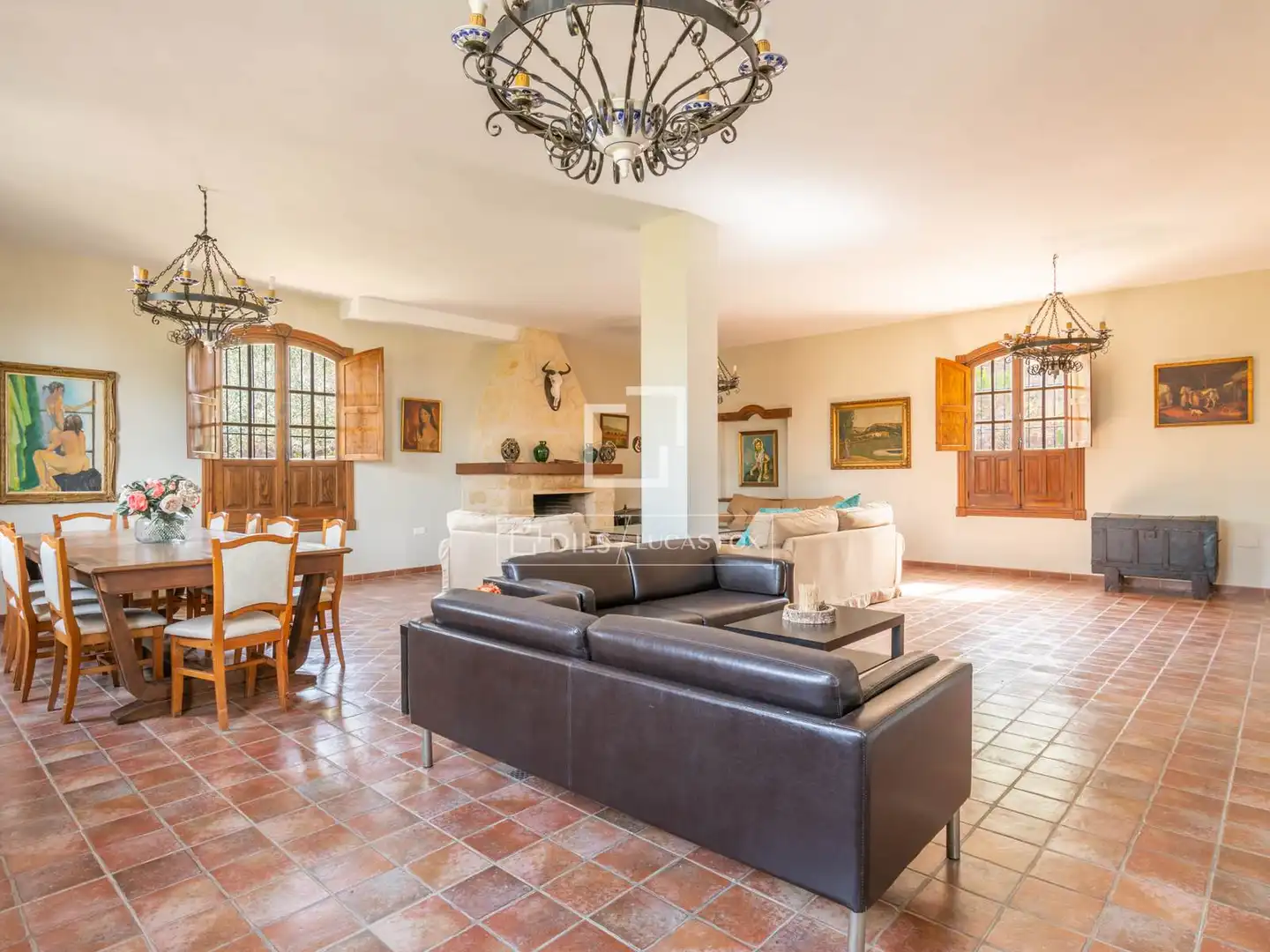 Sala d'estar de Finca rústica en venda en Málaga amb Jardí privat, Terrassa i Traster