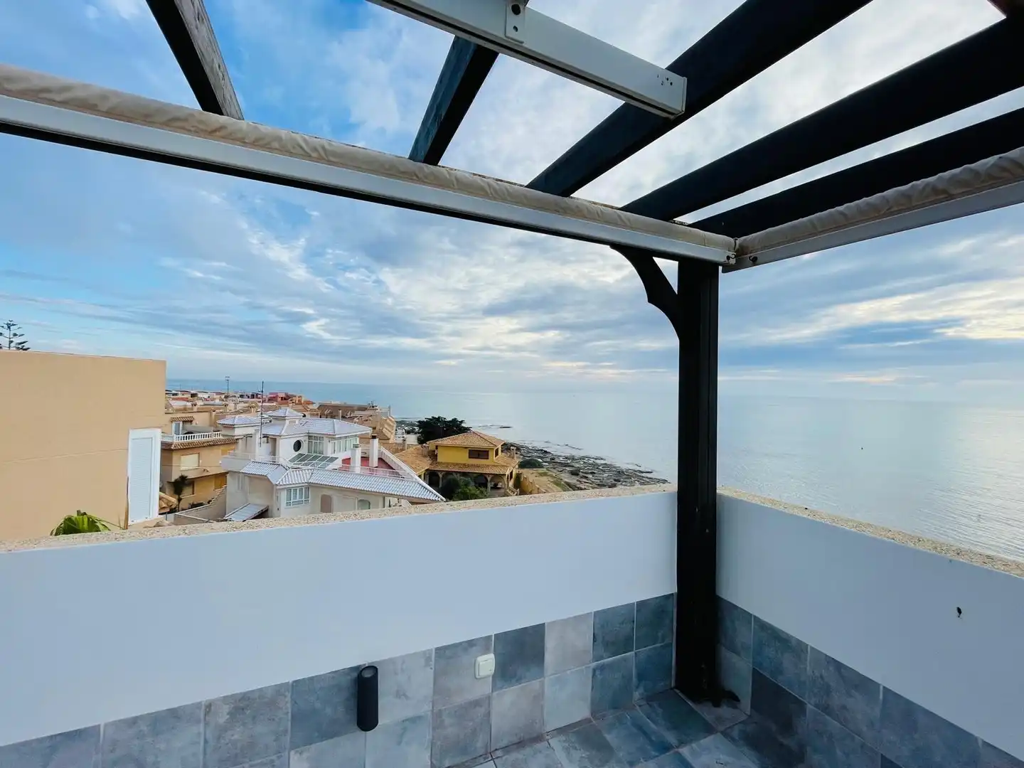 Terrassa de Apartament de lloguer en Torrevieja amb Calefacció, Terrassa i Piscina