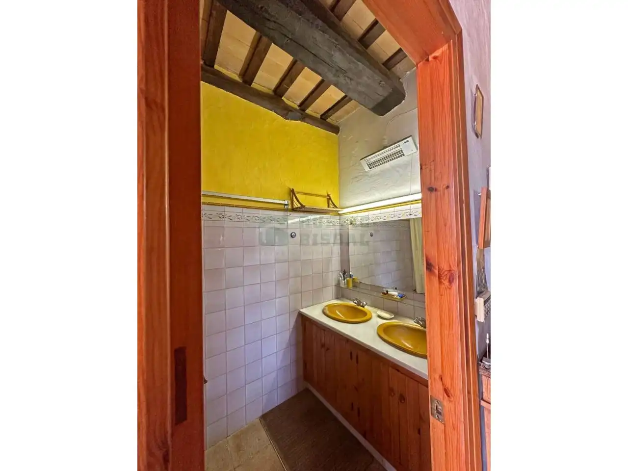 Baño de Finca rústica en venta en Quart con Jardín privado