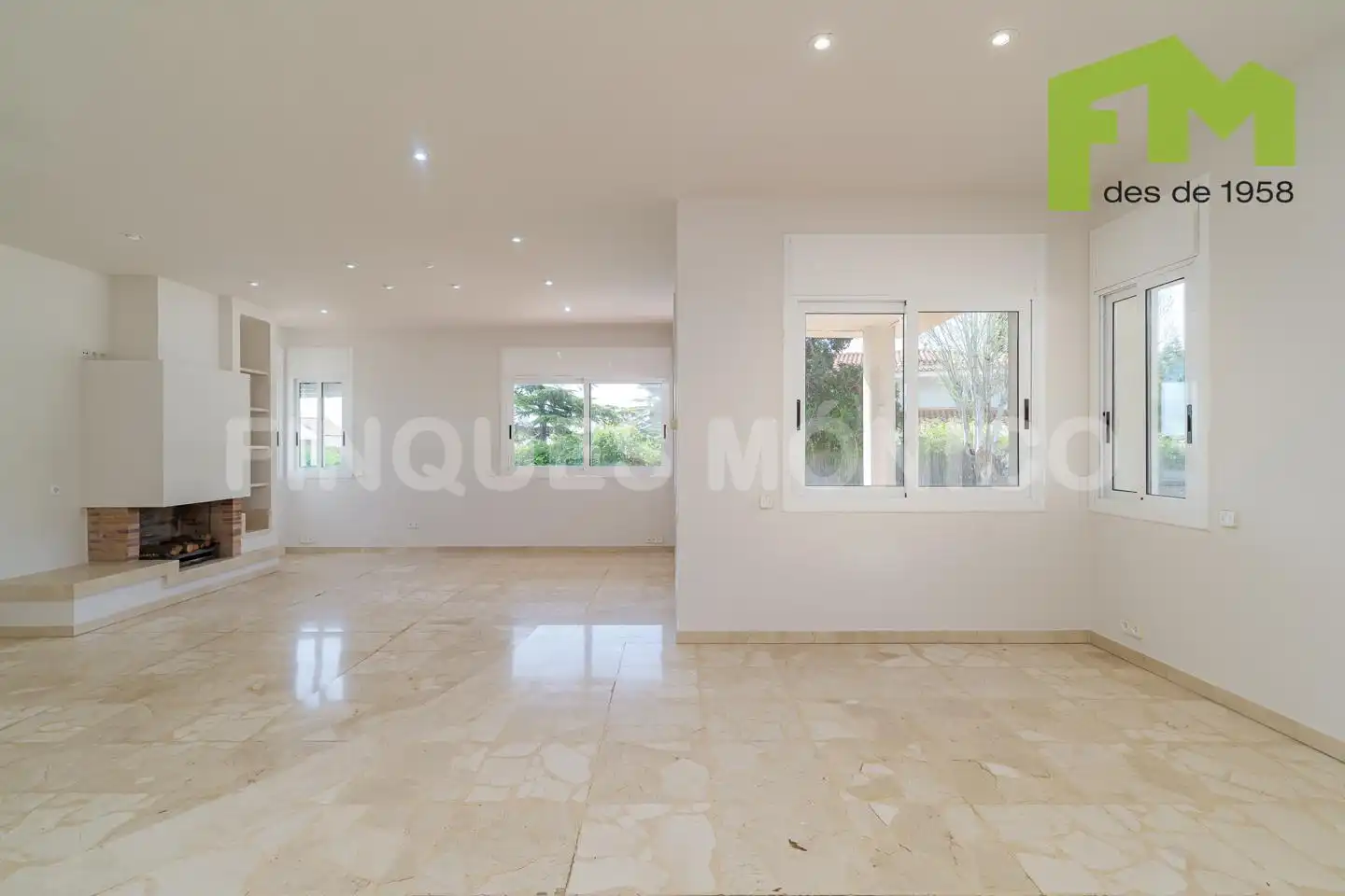 Sala de estar de Casa o chalet en venta en El Masnou con Calefacción, Jardín privado y Terraza