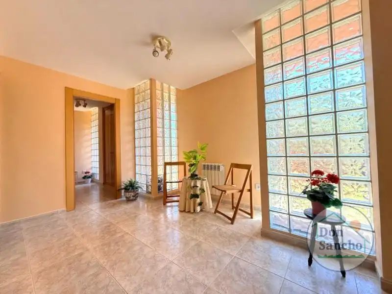 Casa o xalet en venda en Viana de Cega amb Calefacció, Terrassa i Traster