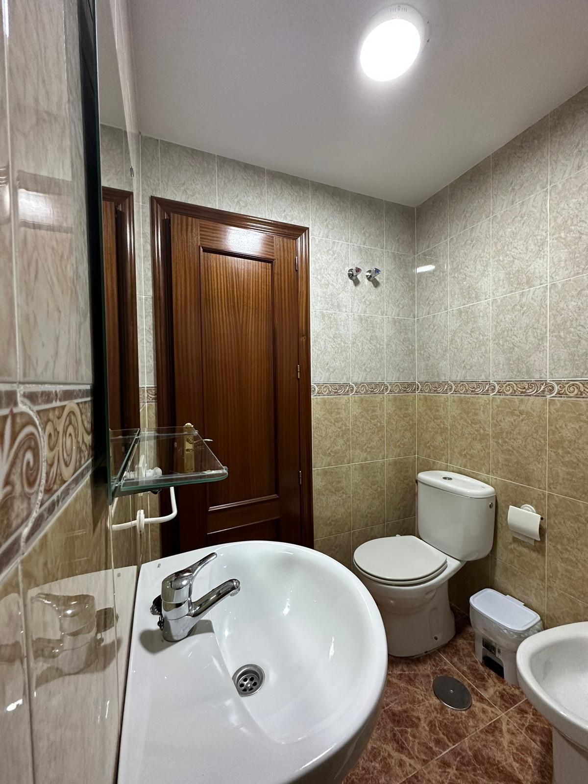 Bathroom of Flat to rent in La Línea de la Concepción  with Furnished