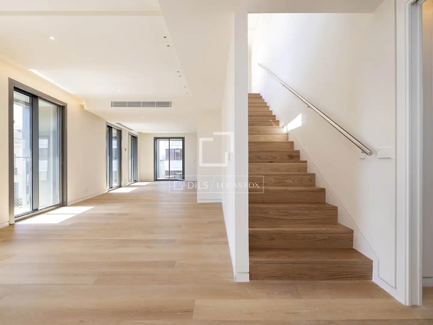 Attic for sale in Barcelona  with Air Conditioner, Terrace and Swimming Pool