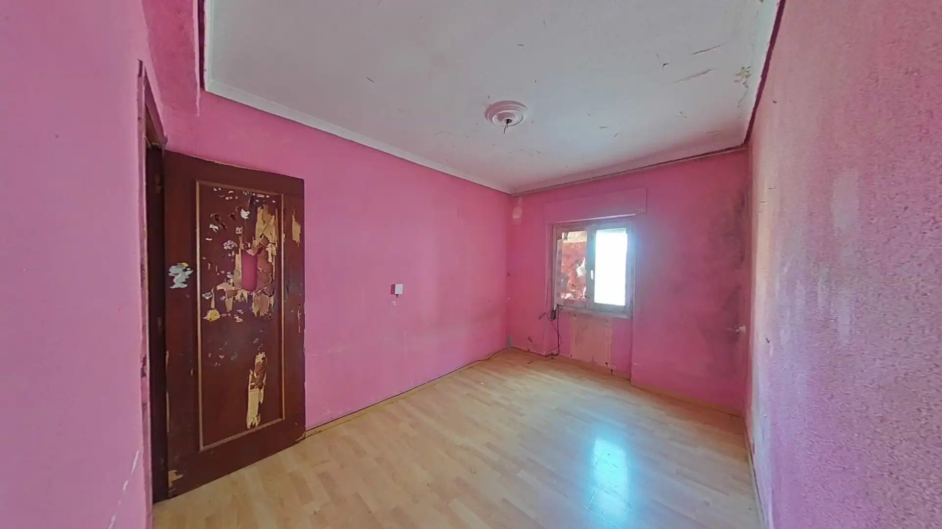 Habitación de Piso en venta en El Astillero   con Horno