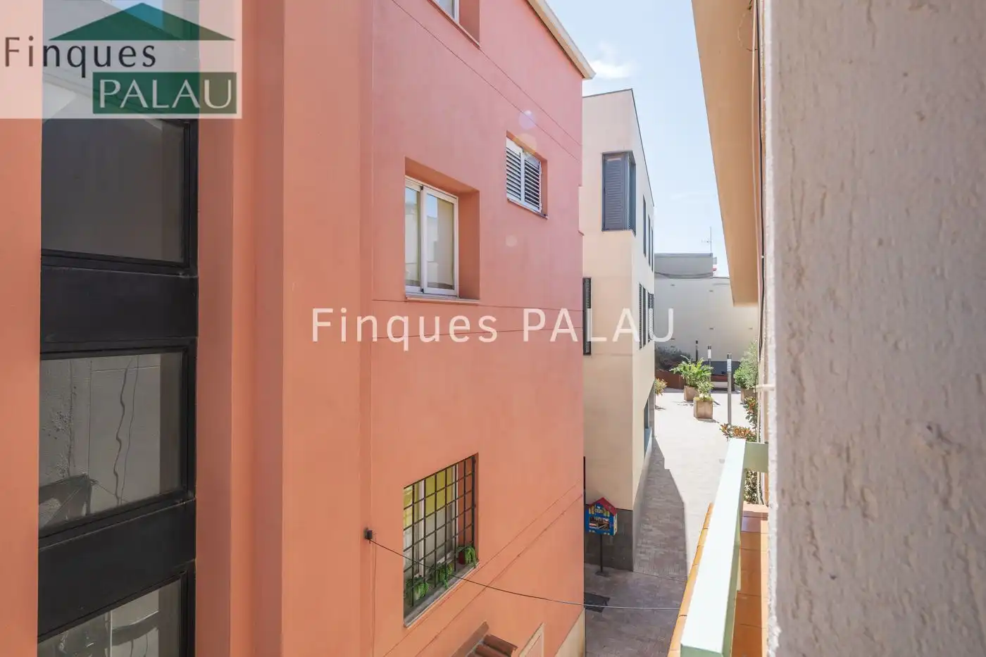 Vista exterior de Piso en venta en Sant Just Desvern