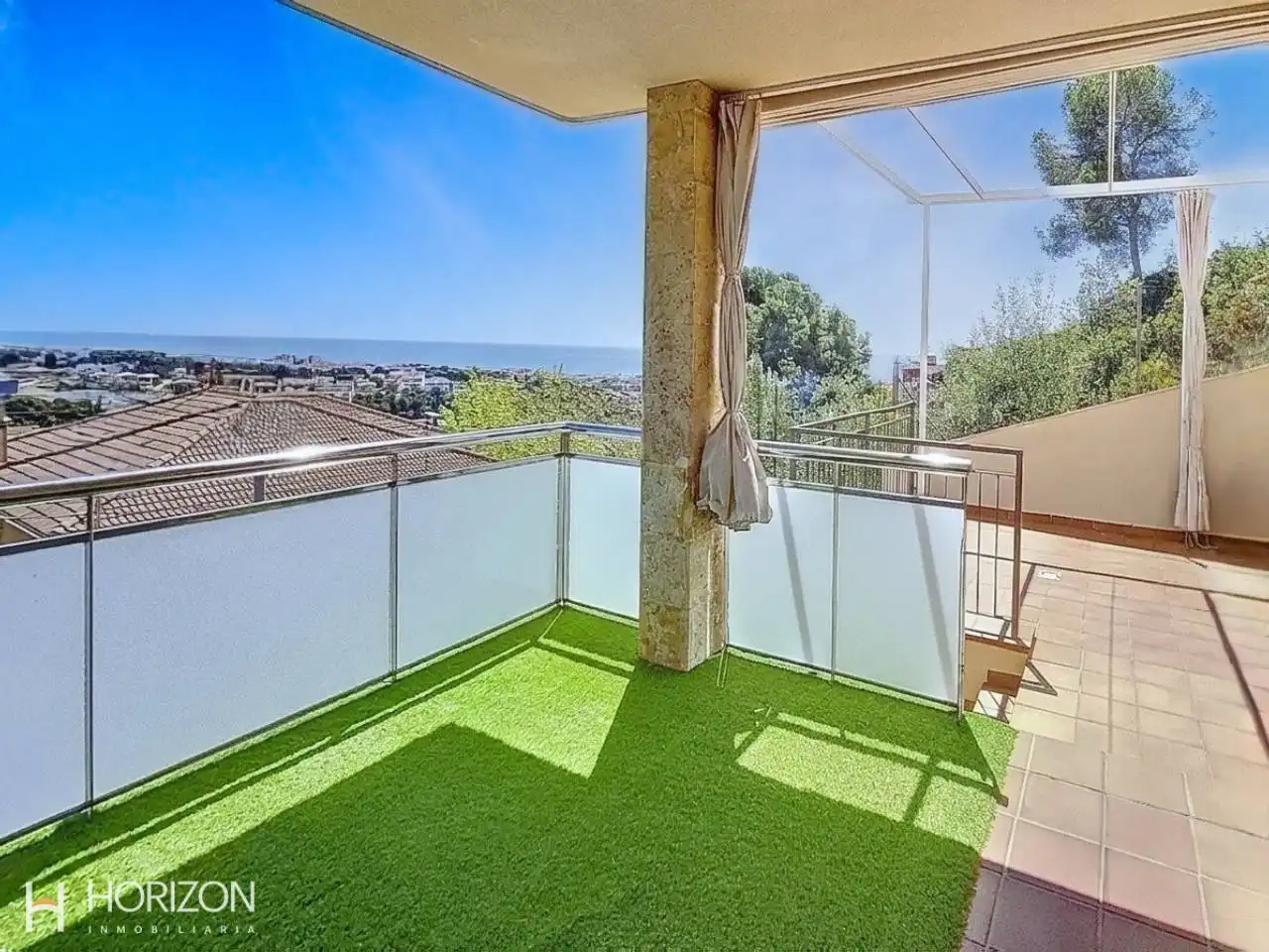 Terraza de Casa adosada en venta en Calafell con Aire acondicionado, Calefacción y Jardín privado