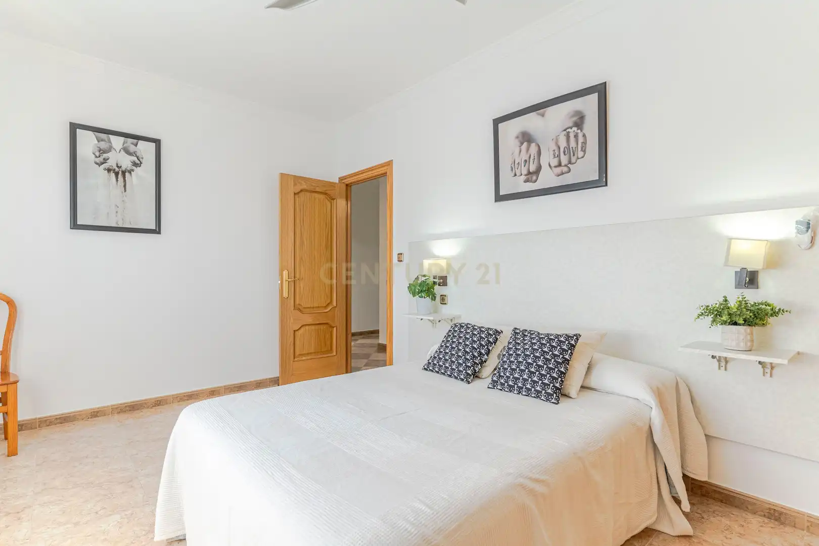 Habitación de Casa o chalet en venta en Las Gabias con Jardín privado, Trastero y Piscina
