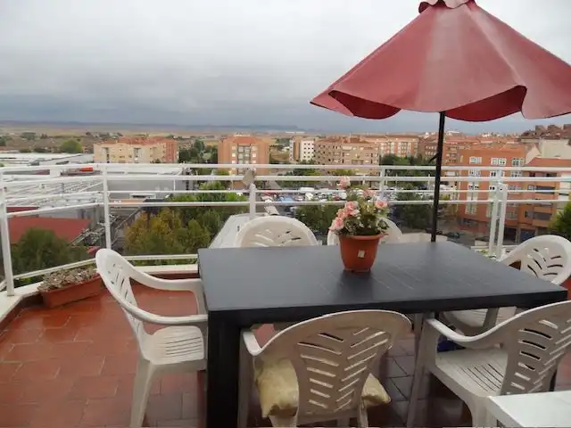 Terrassa de Àtic de lloguer en  Albacete Capital amb Calefacció, Terrassa i Moblat