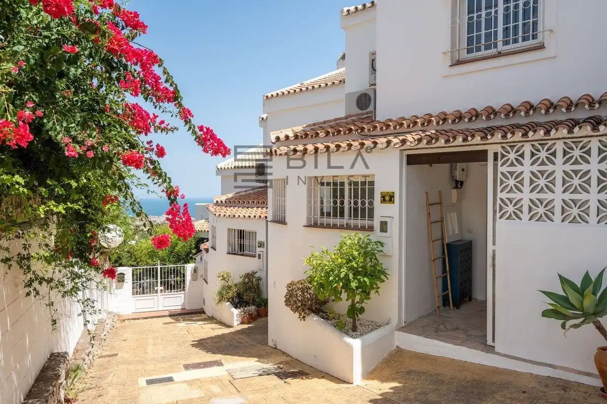 Casa adosada en venta en Urb. el Ranchito, Rancho Domingo - La Hacienda
