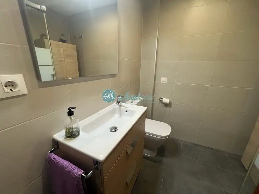 Bathroom of Flat for sale in Segovia  with Heating, Parquet flooring and Terrace