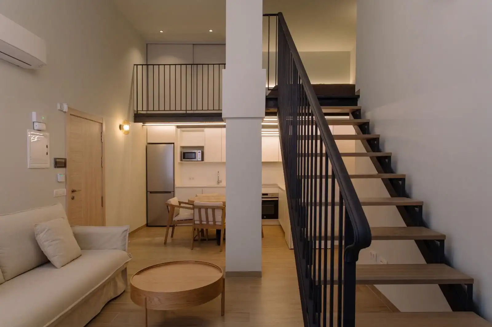 Sala de estar de Dúplex de alquiler en L'Alfàs del Pi con Aire acondicionado, Terraza y Trastero
