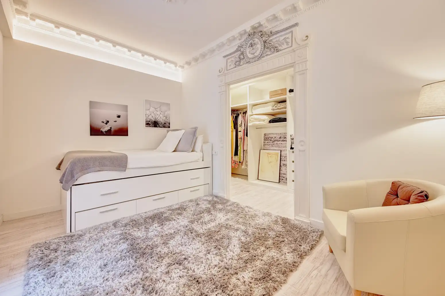 Habitación de Piso en venta en  Pamplona / Iruña con Calefacción, Parquet y Amueblado