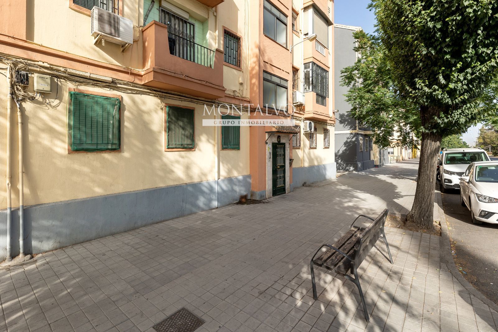 Vista exterior de Piso en venta en  Granada Capital