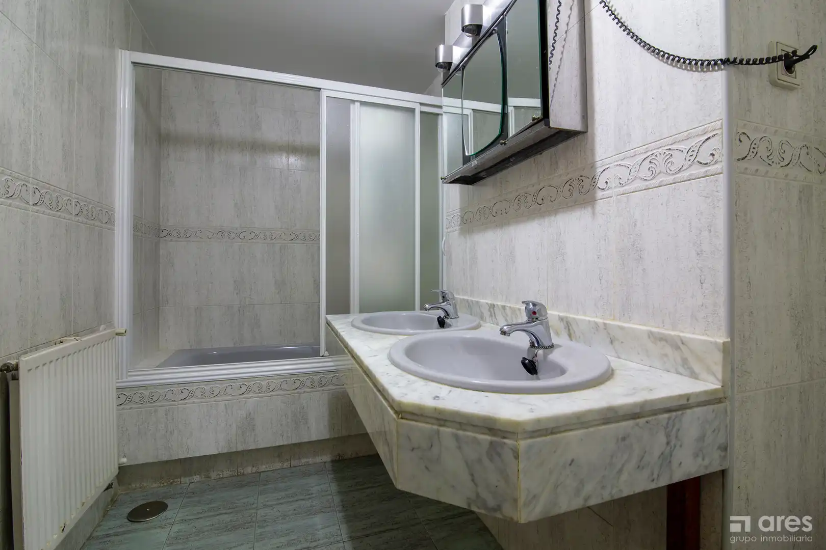 Badezimmer von Wohnung zum Verkauf in Alcorcón mit Heizung, Möbliert und Ofen