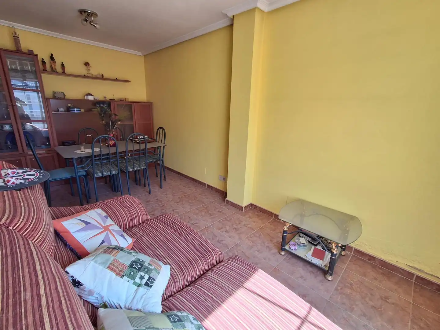 Sala de estar de Piso en venta en Tudela de Duero con Calefacción, Trastero y Balcón