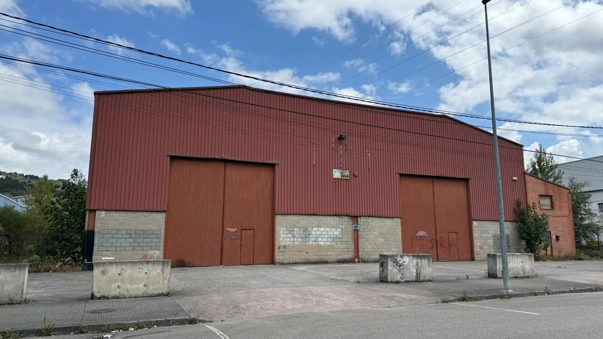 Exterior view of Industrial buildings for sale in Langreo