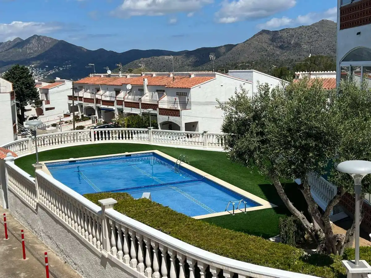 Schwimmbecken von Wohnung zum Verkauf in Roses mit Gemeinschaftspool