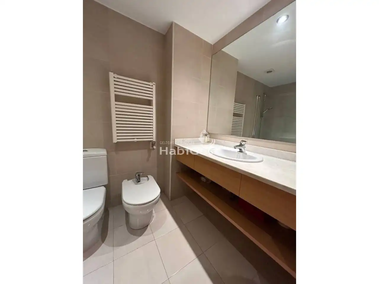 Baño de Piso en venta en Girona con Aire acondicionado, Calefacción y Parquet