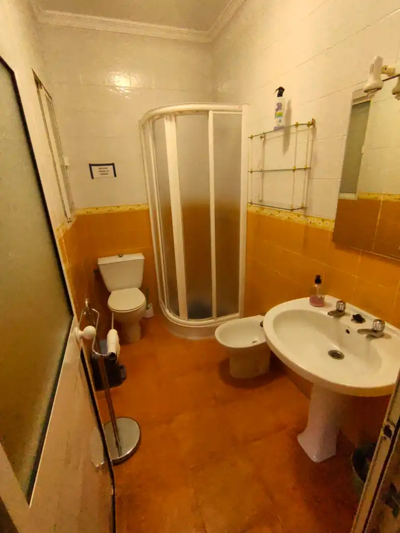 Bathroom of Houses for sale in Ubrique  with Furnished