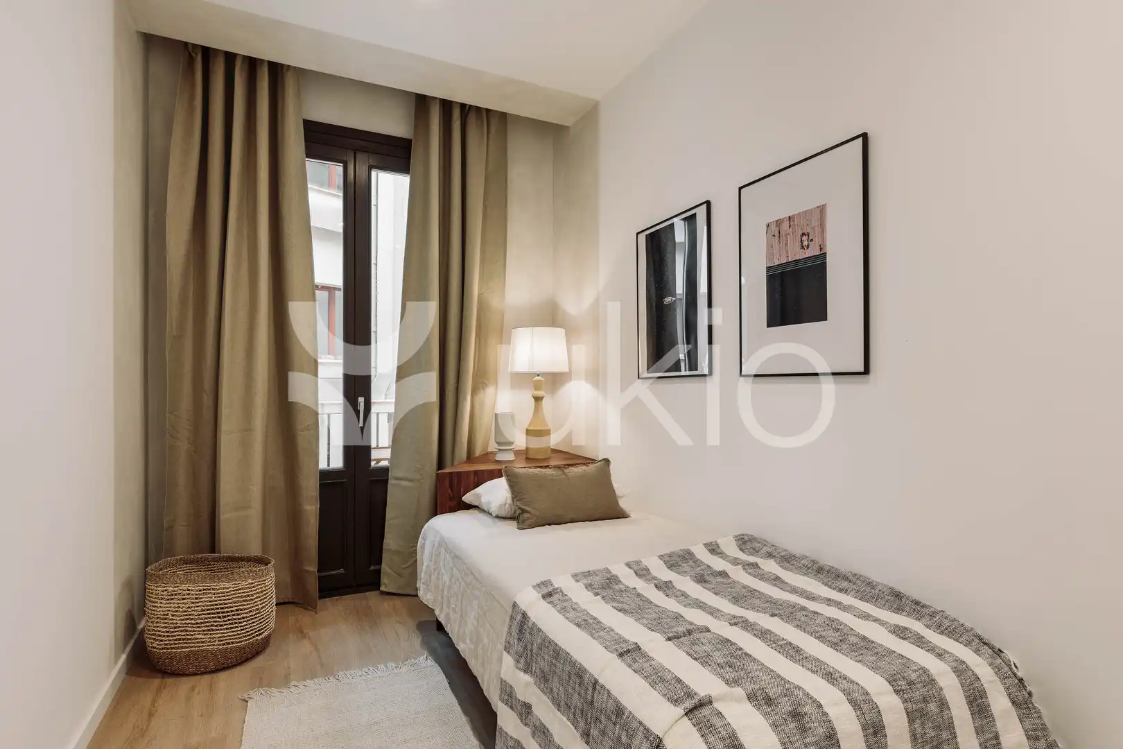 Schlafzimmer von Wohnungen zur Miete in Barcelona mit Klimaanlage, Heizung und Möbliert