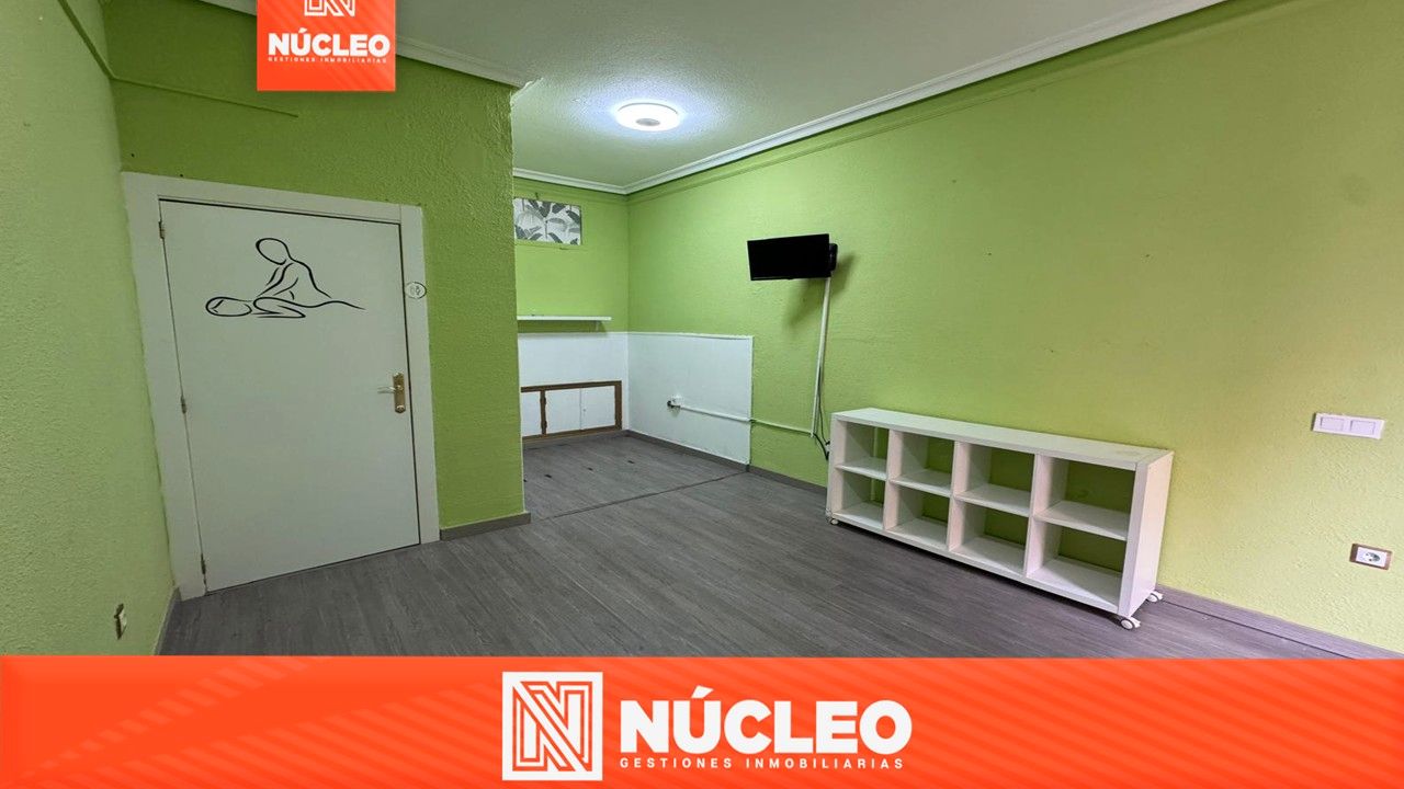 Local en venta en Torrevieja con Aire acondicionado y Amueblado