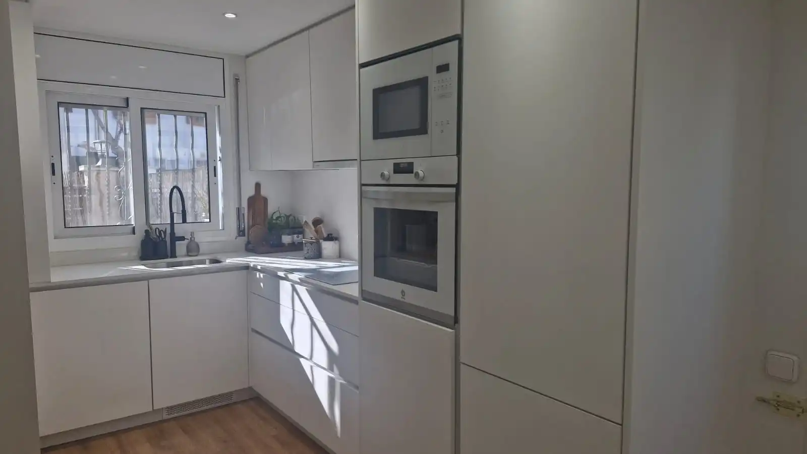Cocina de Casa o chalet en venta en Cerdanyola del Vallès con Aire acondicionado, Calefacción y Jardín privado