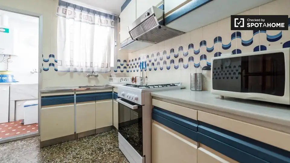 Cocina de Piso de alquiler en Valencia con Aire acondicionado, Calefacción y Amueblado