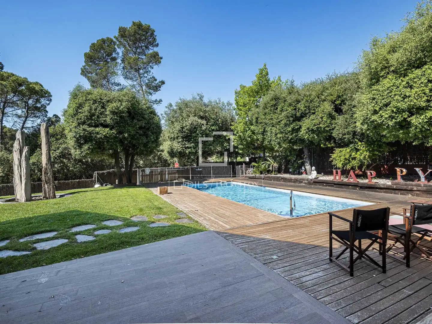 Piscina de Casa o xalet en venda en Sant Cugat del Vallès amb Aire condicionat, Calefacció i Jardí privat