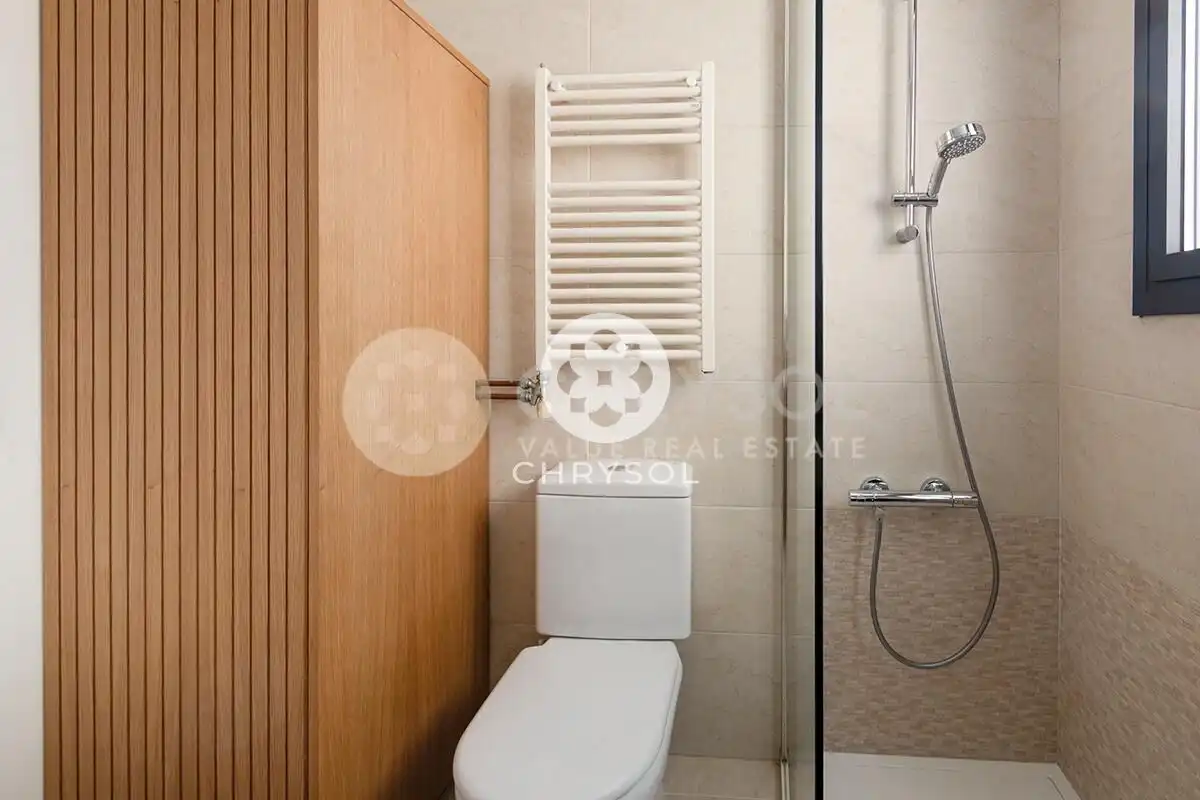 Baño de Piso en venta en Barcelona con Aire acondicionado, Calefacción y Jardín privado
