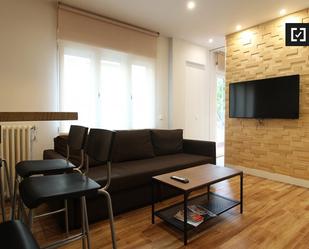 Sala d'estar de Pis de lloguer en  Madrid Capital amb Aire condicionat, Calefacció i Balcó