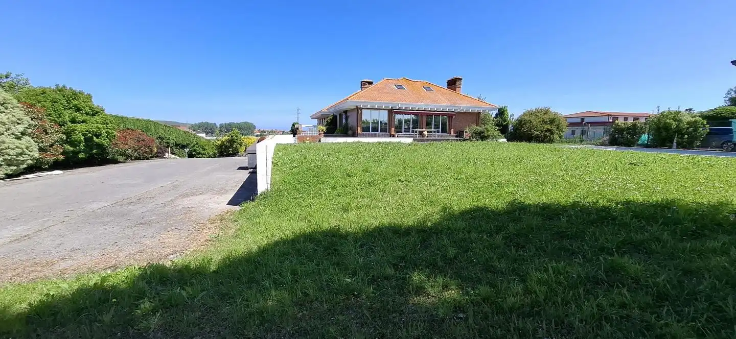 Houses for sale in Santa Cruz de Bezana  with Terrace, Sauna and Community pool