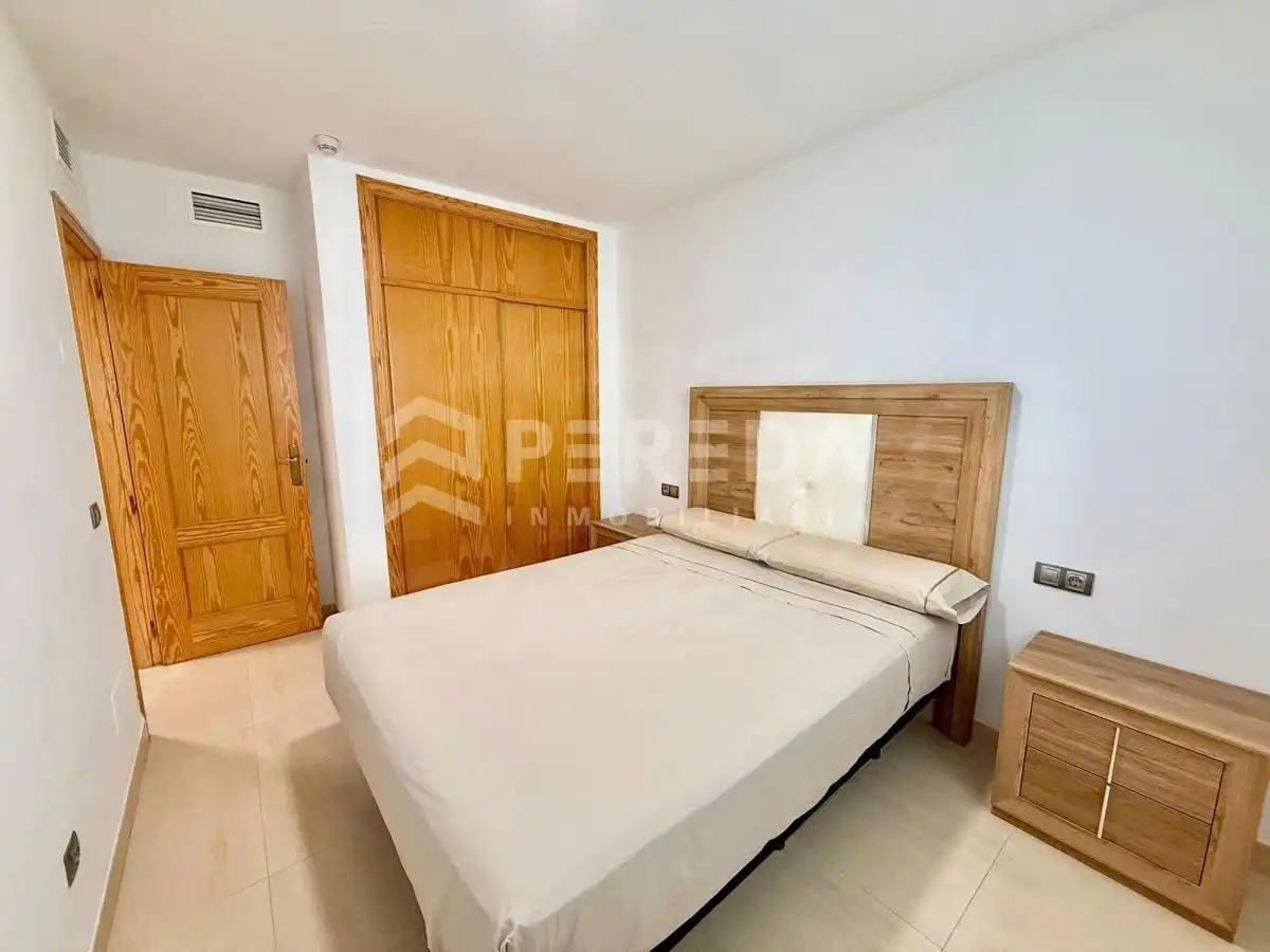 Schlafzimmer von Wohnungen zum Verkauf in Roquetas de Mar mit Terrasse, Möbliert und Gemeinschaftspool