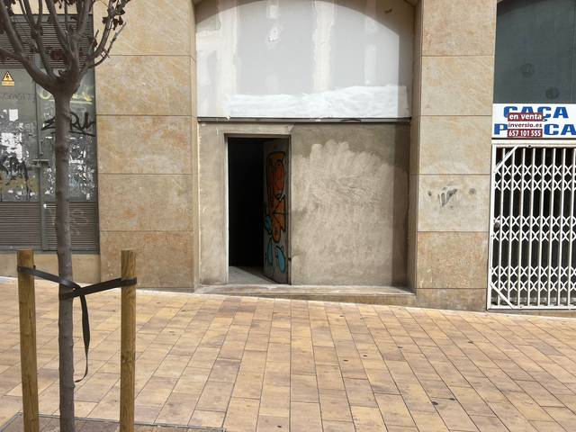 Local comercial en Venta en Carrer d'Orosi, 1 en Barris Marítims