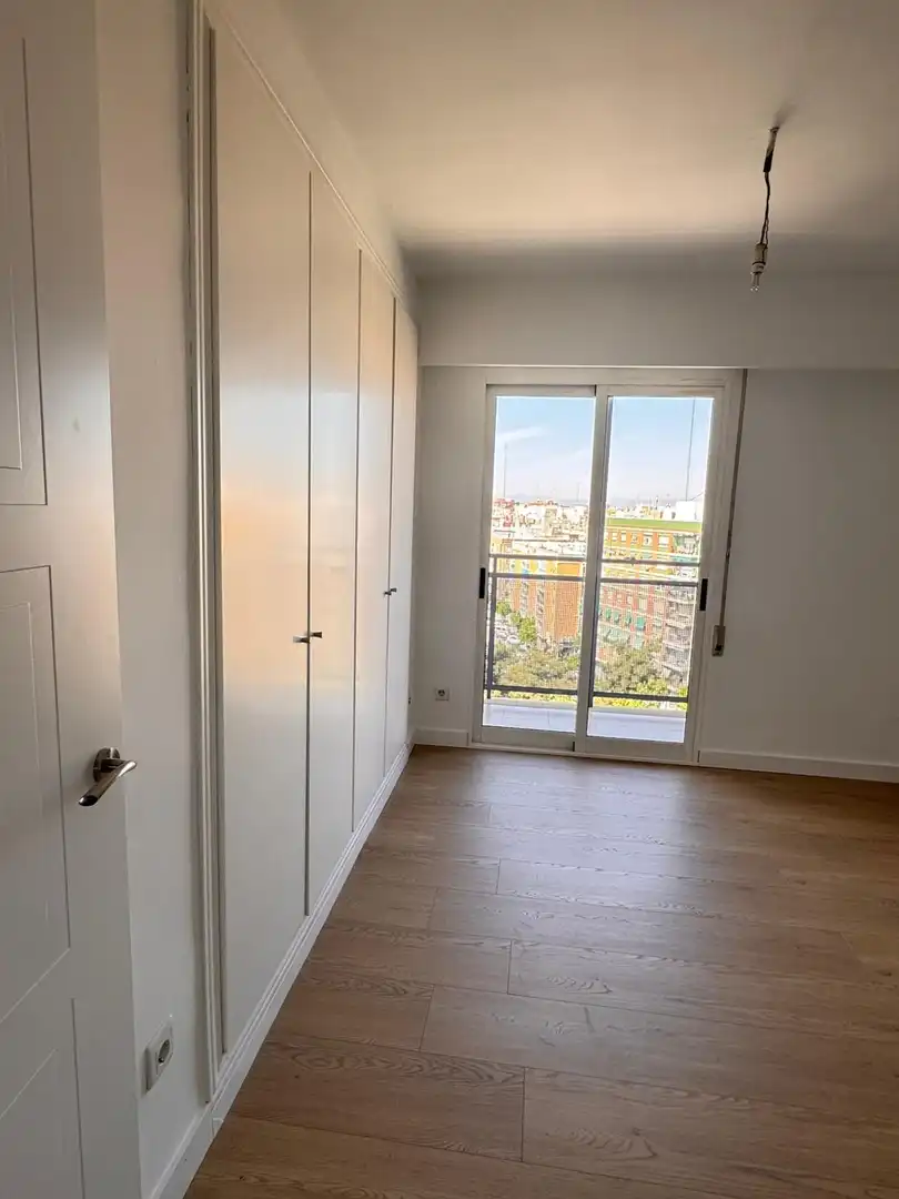 Habitación de Piso en venta en Valencia con Aire acondicionado, Terraza y Balcón